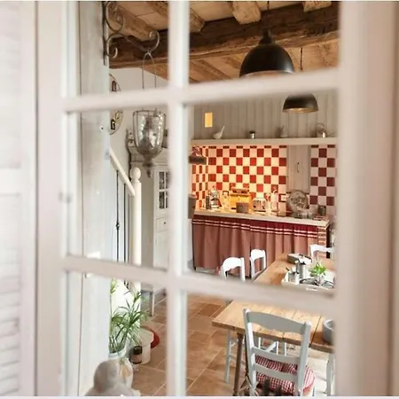 Le Clocher Du May Bed & Breakfast *