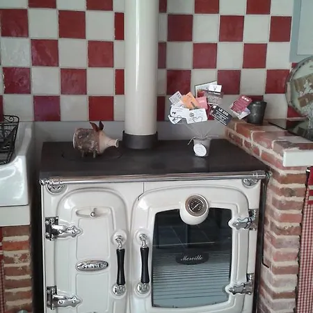 Le Clocher Du May Bed & Breakfast